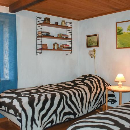 1 Bedroom Cozy Home In Simrishamn Gladsax Extérieur photo
