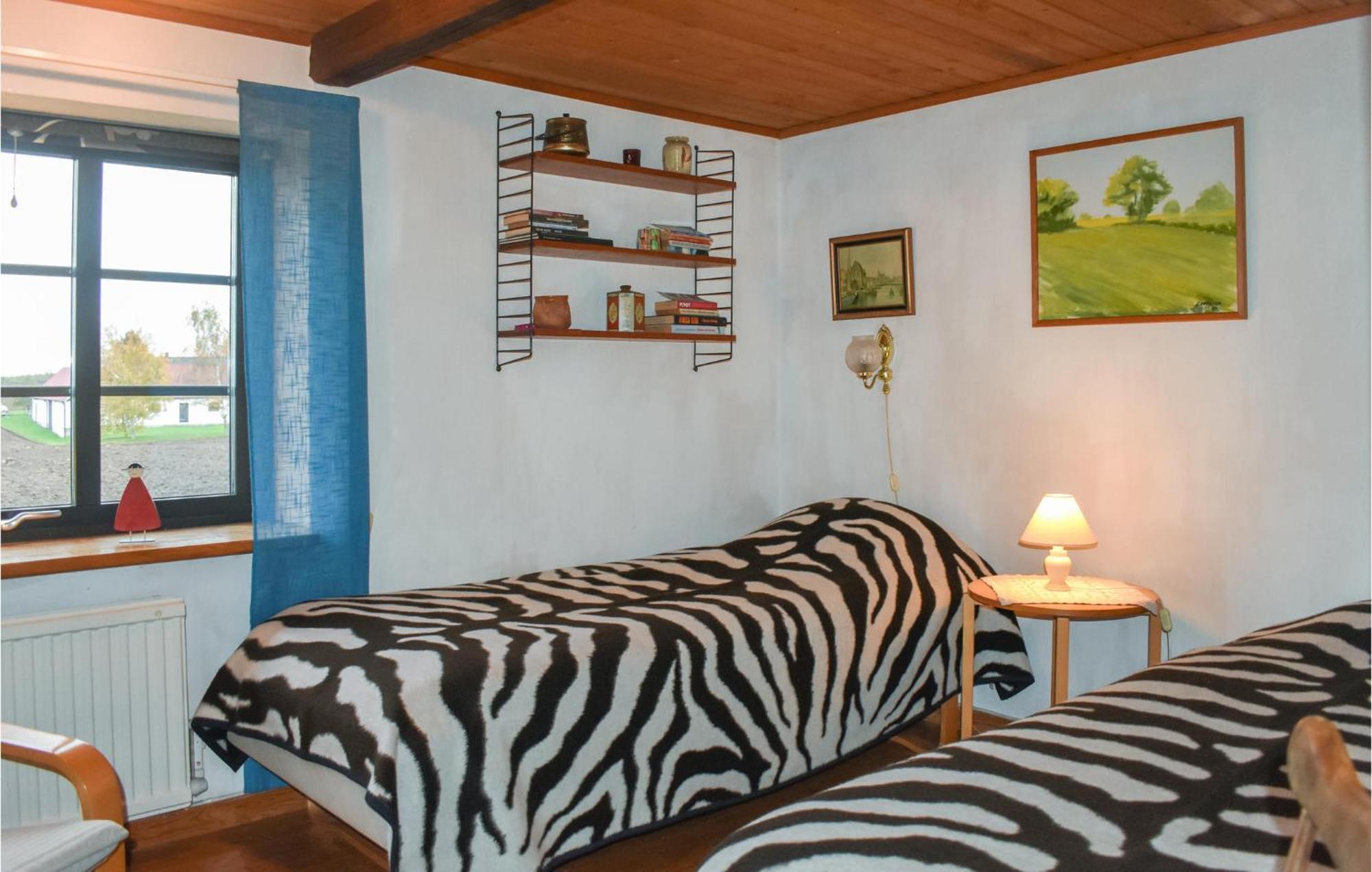 1 Bedroom Cozy Home In Simrishamn Gladsax Extérieur photo