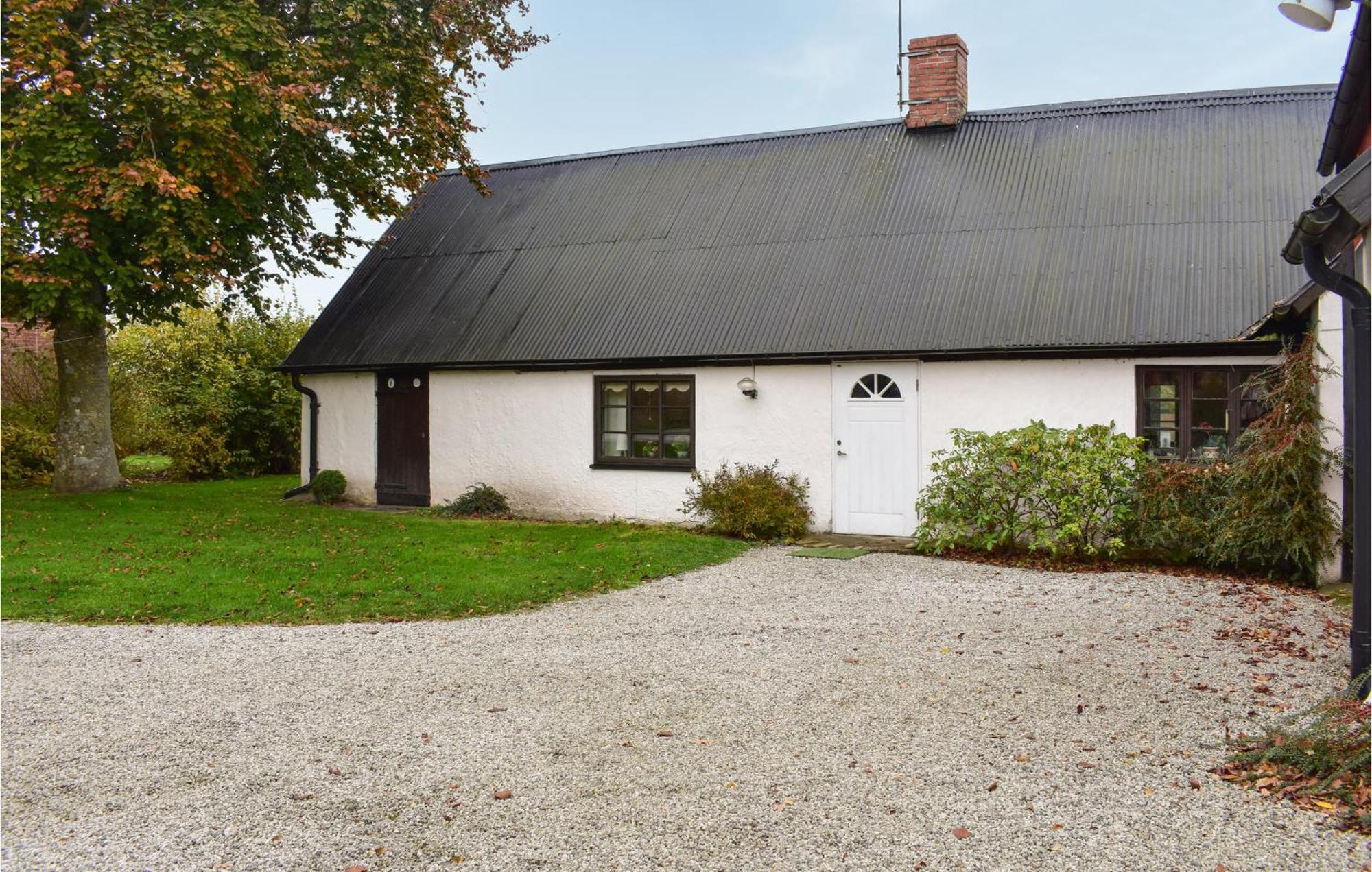 1 Bedroom Cozy Home In Simrishamn Gladsax Extérieur photo